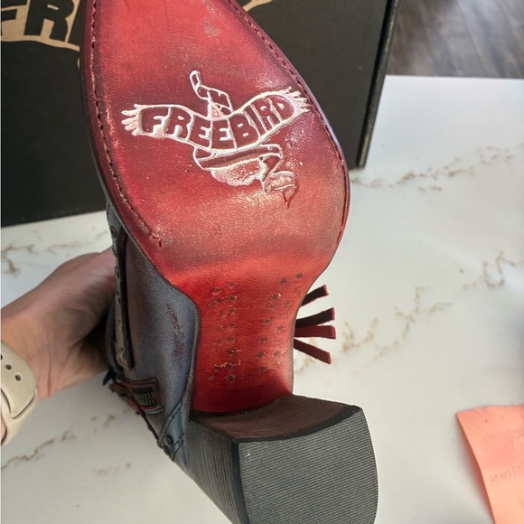 Freebird Julius heeled burgundy booties 7 NWT - Picture 3 of 5